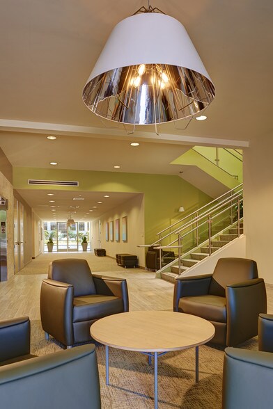 More Photos Of 6010 Hidden Valley Rd, Carlsbad Medical For Lease