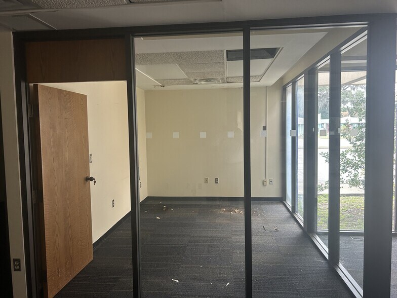 More Photos Of 350 N Summit St, Crescent City Freestanding For Sale