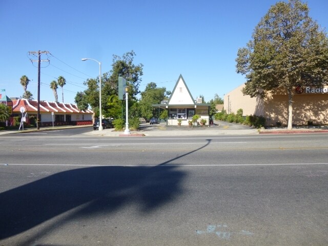 More Photos Of 817 N Lake Ave, Pasadena Fast Food For Lease