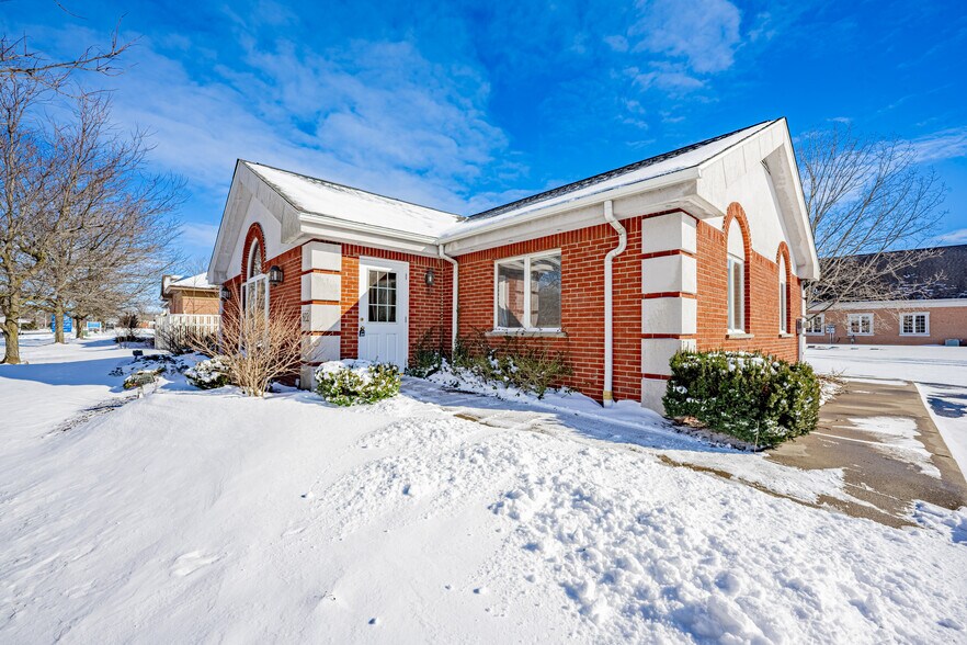 More Photos Of 822 Davison Rd, Lockport Coworking Space