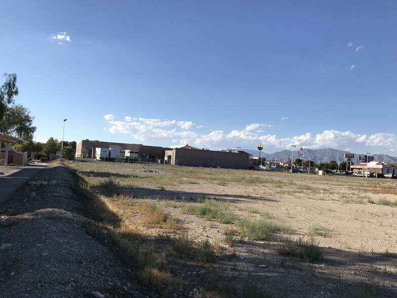 Primary Photo Of SW Rancho Dr & Cheyenne Ave, Las Vegas Land For Lease