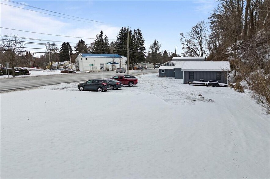 More Photos Of 1016 State Route 13, Cortland Flex For Sale