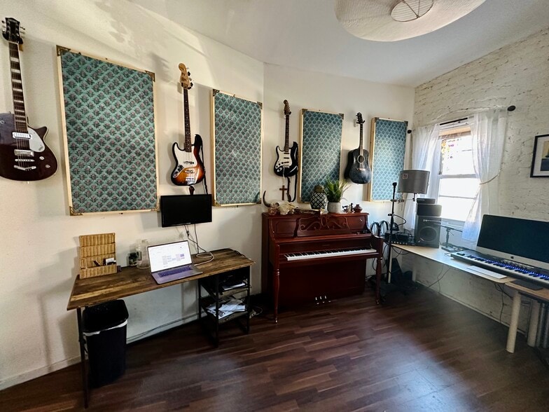 More Photos Of 373 S 1st St, Brooklyn Storefront Retail Office For Sale