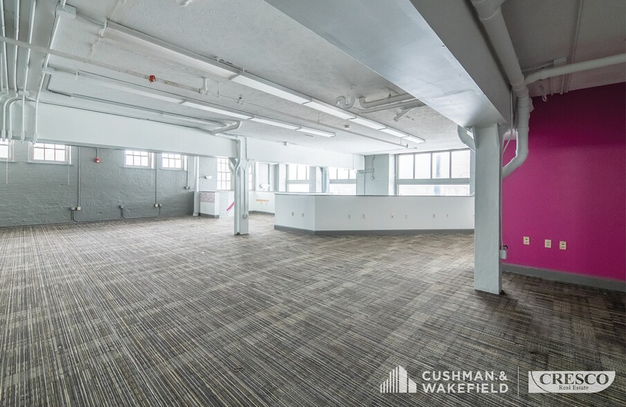 More Photos Of 10307 Detroit Ave, Cleveland Apartments For Lease