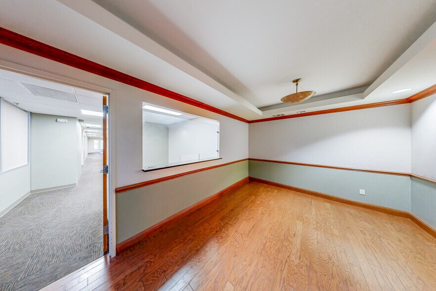 Primary Photo Of 3333 New Hyde Park Rd, New Hyde Park Unknown For Lease