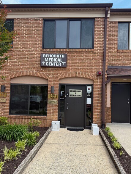 Primary Photo Of 11219-11253 Lockwood Dr, Silver Spring Office For Lease