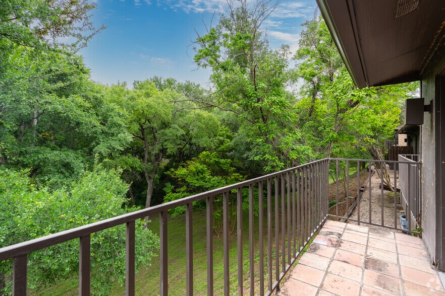 More Photos Of 2800 Stewart Dr, Waco Apartments For Sale