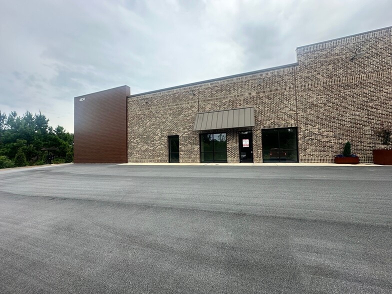 More Photos Of 4830 Marsett Pky, Cumming Light Manufacturing For Lease