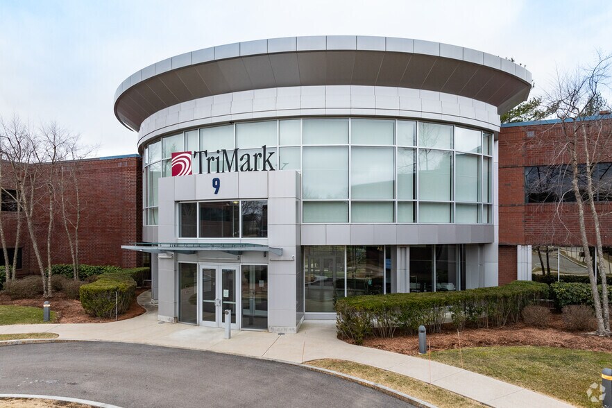More Photos Of 9-11 Hampshire St, Mansfield Office For Lease