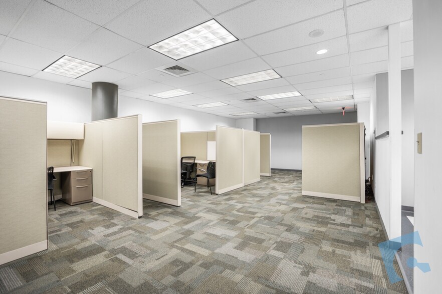More Photos Of 1130 E Arapaho Rd, Richardson Office For Lease