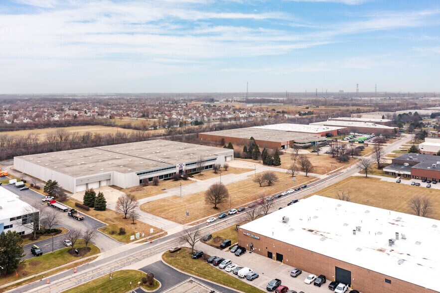 820 Frontenac Rd, Naperville, IL 60563 Industrial For Lease