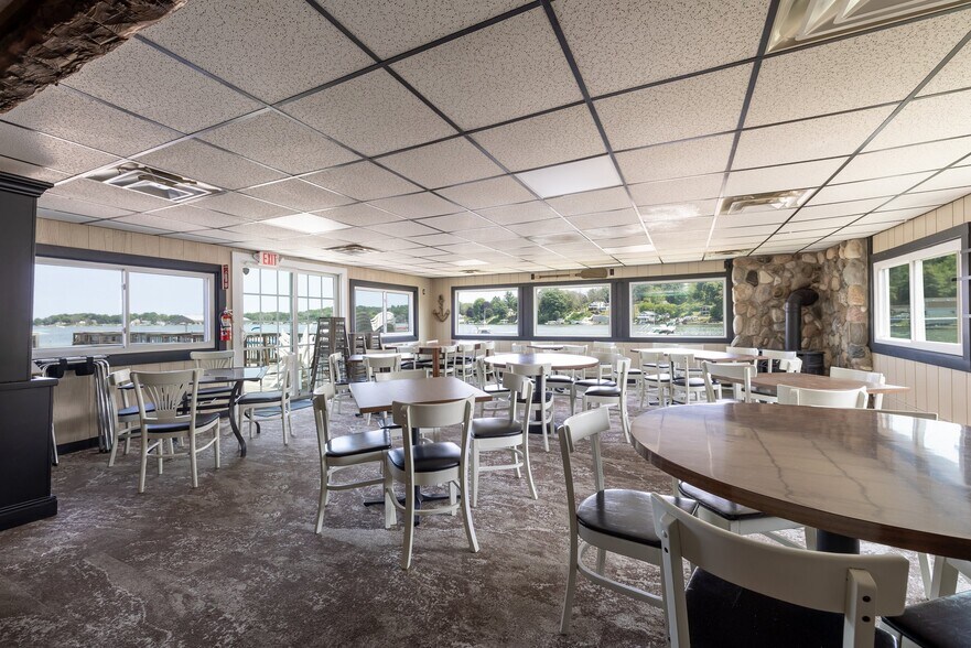 More Photos Of 8106 W Port Bay Rd, Wolcott Marina For Sale