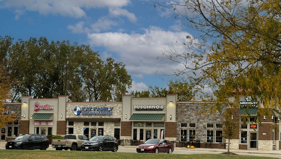 More Photos Of 710 Pacha Pky, North Liberty Storefront For Lease
