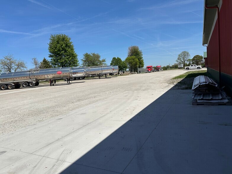 More Photos Of 10919 W Wilmington Rd, Peotone Distribution For Sale