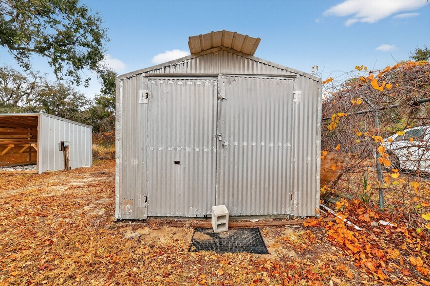 More Photos Of 1130 E North Blvd, Leesburg Freestanding For Lease