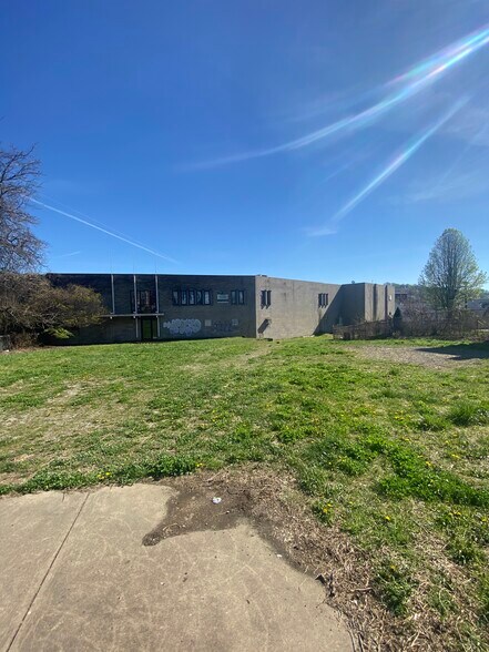 More Photos Of 4433 Howley St, Pittsburgh Research And Development For Lease