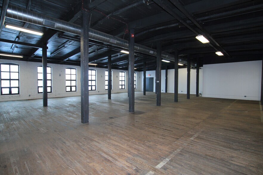 More Photos Of 3450 Salmon St, Philadelphia Warehouse For Lease