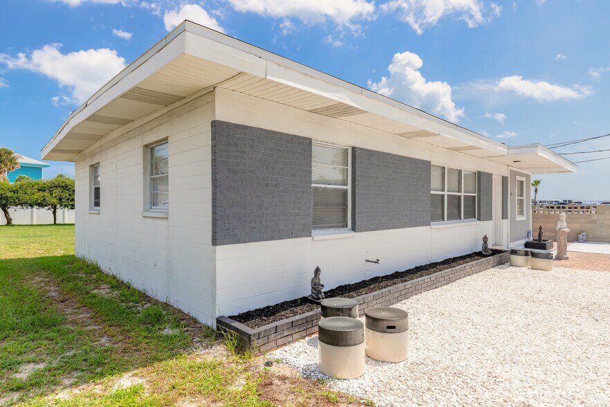 More Photos Of 133 Bridgeport Rd, Daytona Beach Shores Office For Sale