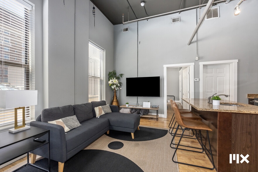 More Photos Of 139 Pearl St NW, Grand Rapids Multifamily For Sale