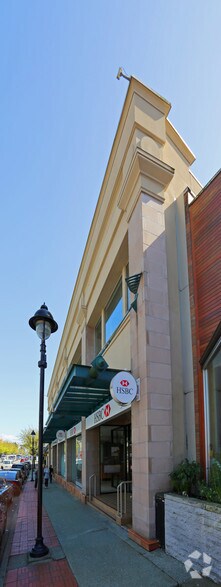 More Photos Of 1544-1554 Marine Dr, West Vancouver Storefront Retail Office For Lease