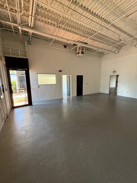 More Photos Of 602 S Military Trl, Deerfield Beach Unknown For Lease