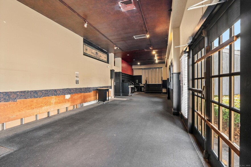 More Photos Of 24 W Main St, Avon Restaurant For Lease