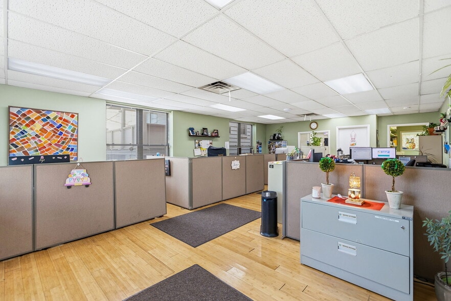More Photos Of 96 Haarlem Ave, White Plains Office For Sale