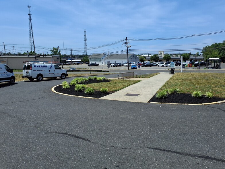 More Photos Of 40 Main St, Toms River Medical For Lease