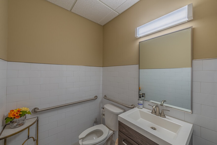 More Photos Of 701 N Grand Ave, Pueblo Office For Sale