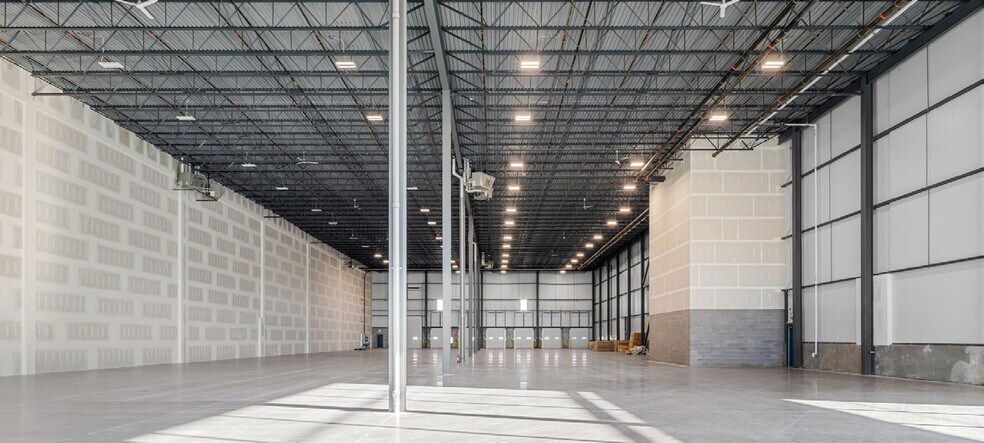 More Photos Of 3620 Burron Av, Saskatoon Warehouse For Lease