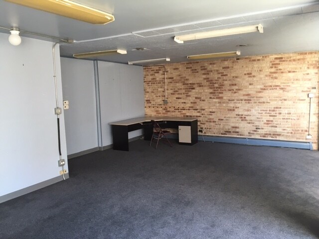More Photos Of 3100 S Oak Park Ave, Berwyn Office For Sale