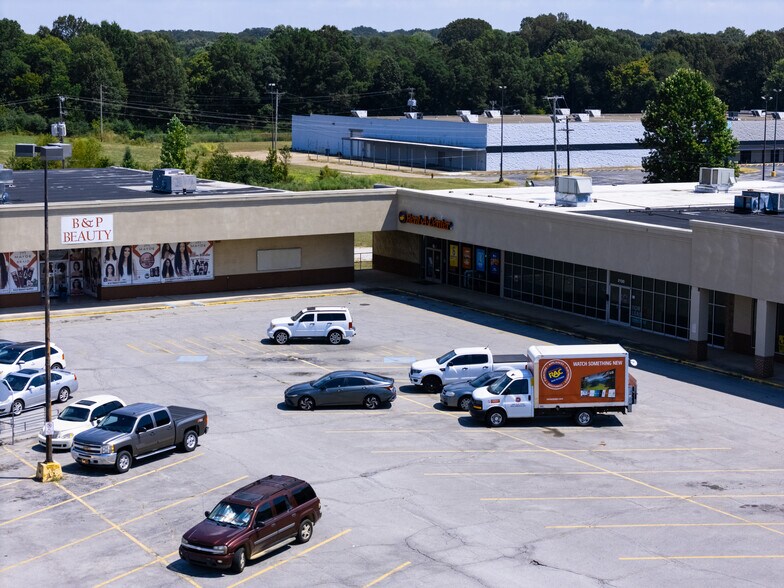 More Photos Of 2210 N Central Ave, Humboldt Unknown For Lease