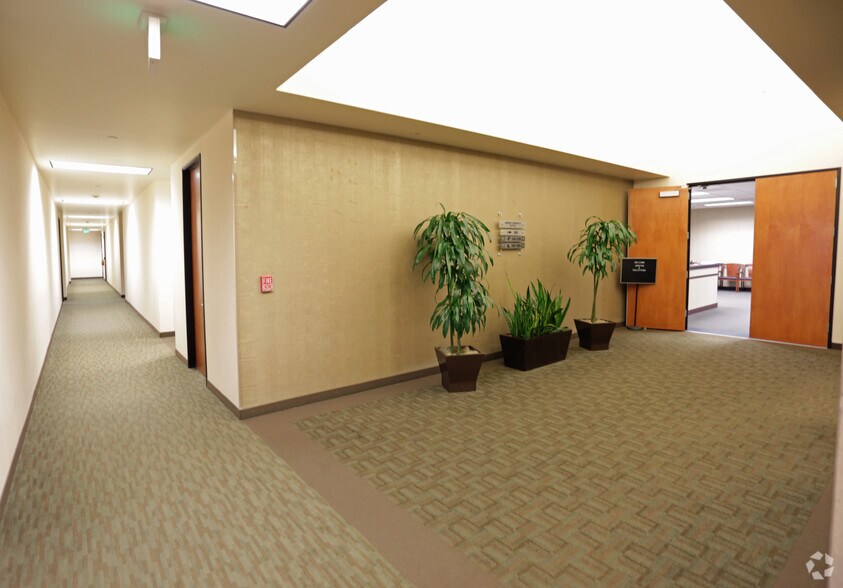 More Photos Of 4200 Concours, Ontario Office For Lease