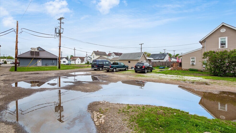 More Photos Of 1146 Walnut St, Coshocton Office For Sale