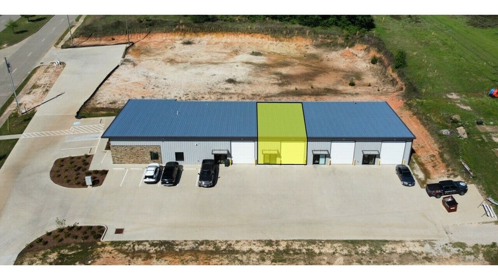 Primary Photo Of 1930 E Grande Blvd, Tyler Industrial For Lease