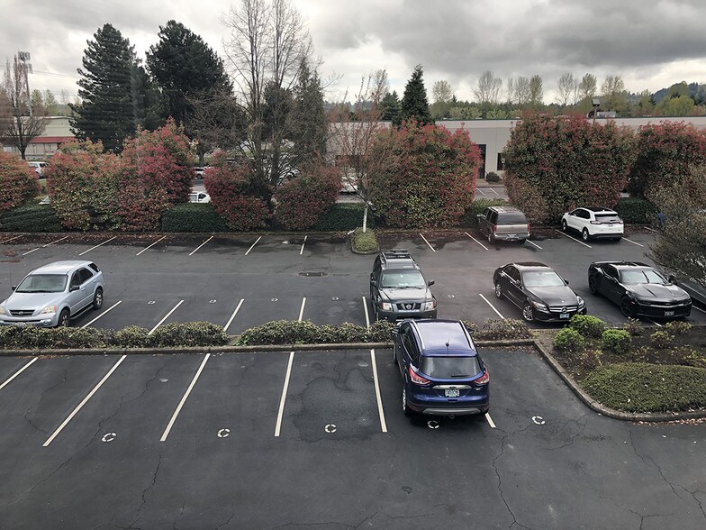 More Photos Of 5847 NE 122nd Ave, Portland Medical For Lease