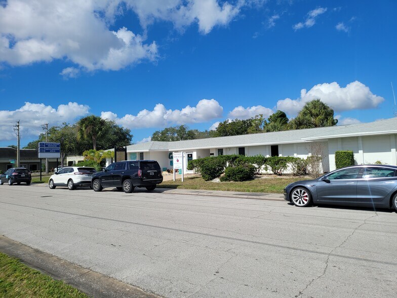 More Photos Of 1601 Rickenbacker Dr, Sun City Center Medical For Lease