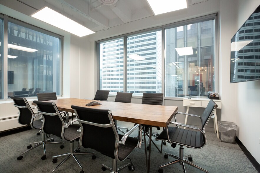 More Photos Of 318 W Adams St, Chicago Coworking Space