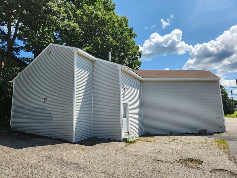 More Photos Of 92 Pine St, Laconia Convenience Store For Sale