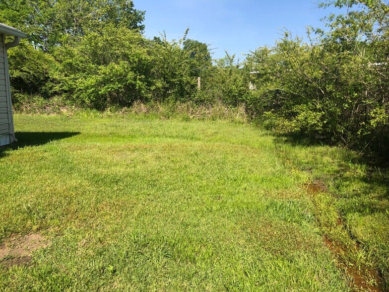 More Photos Of 49 Ghettis St, Sparta Apartments For Sale