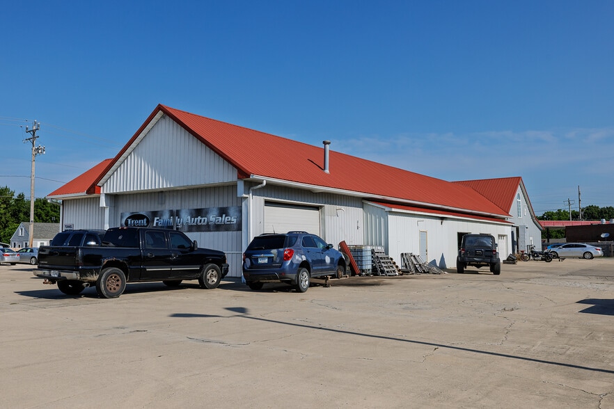 More Photos Of 1518 S Dixon Rd, Kokomo Storefront For Sale