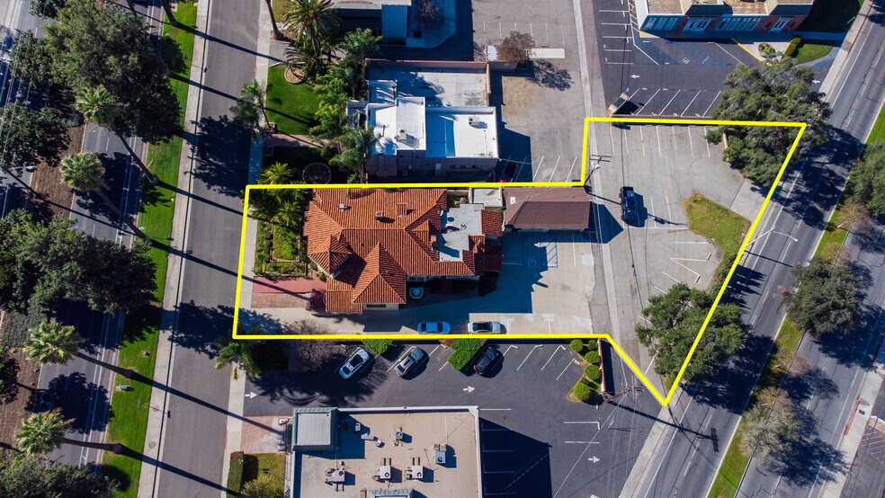 More Photos Of 7121 Magnolia Ave, Riverside Office For Sale