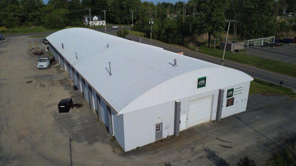 More Photos Of 8125-8127 Thompson Rd, Clay Unknown For Lease