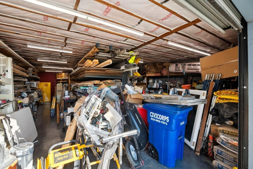 More Photos Of 1000 Calcot Pl, Oakland Warehouse For Lease