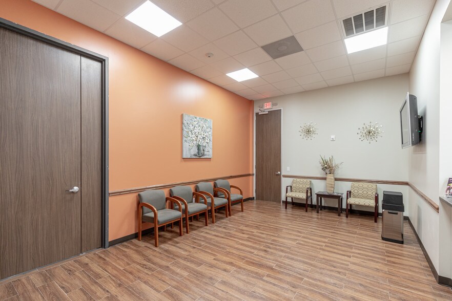 More Photos Of 16422 Stuebner Airline Rd, Spring Medical For Lease