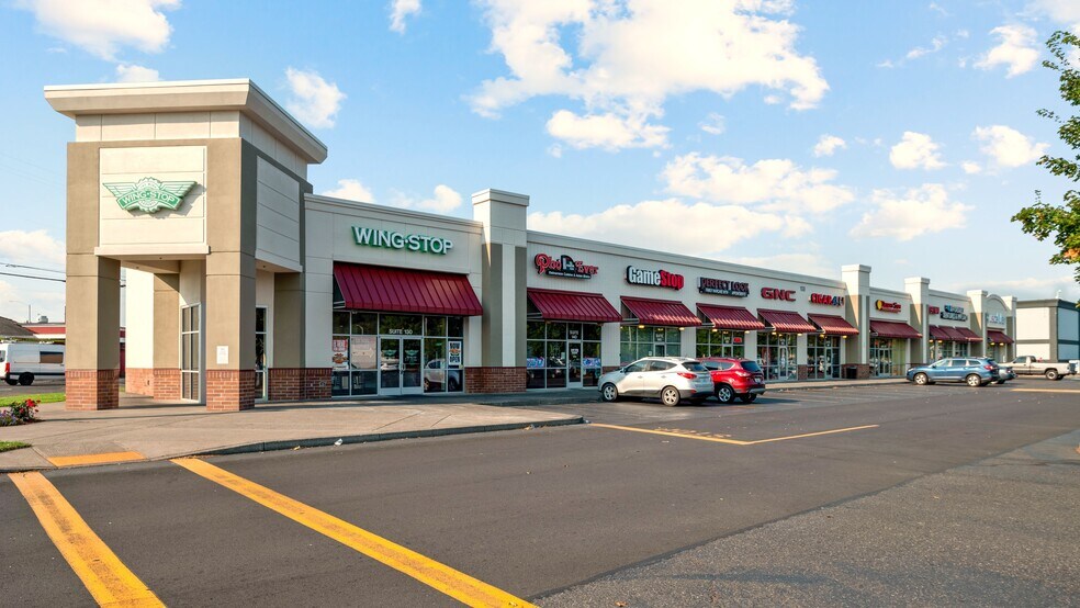 More Photos Of 200 Triangle Ctr, Longview Unknown For Lease