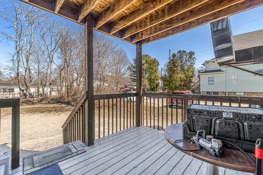 More Photos Of 108-110 Poquonnock Rd, Groton Freestanding For Sale