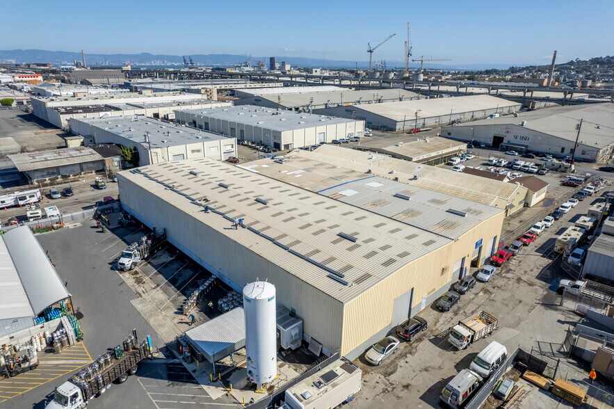 More Photos Of 2225 McKinnon Ave, San Francisco Warehouse For Sale