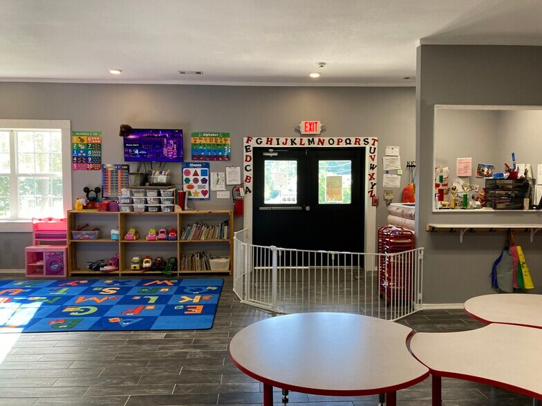 More Photos Of 112 Pine St, Greenville Schools For Sale