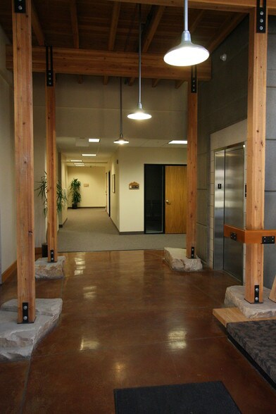 More Photos Of 5250 Hahns Peak Dr, Loveland Office For Lease